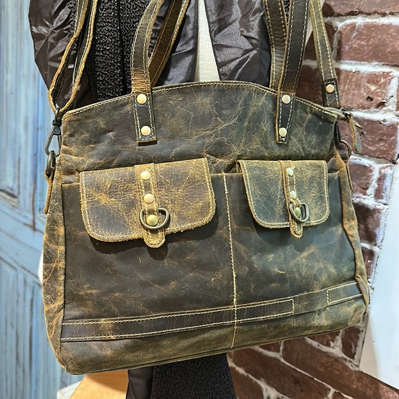 Myra Bag Handbags - 🌟Myra Crossbody bag Multiple pockets- LIKE NEW